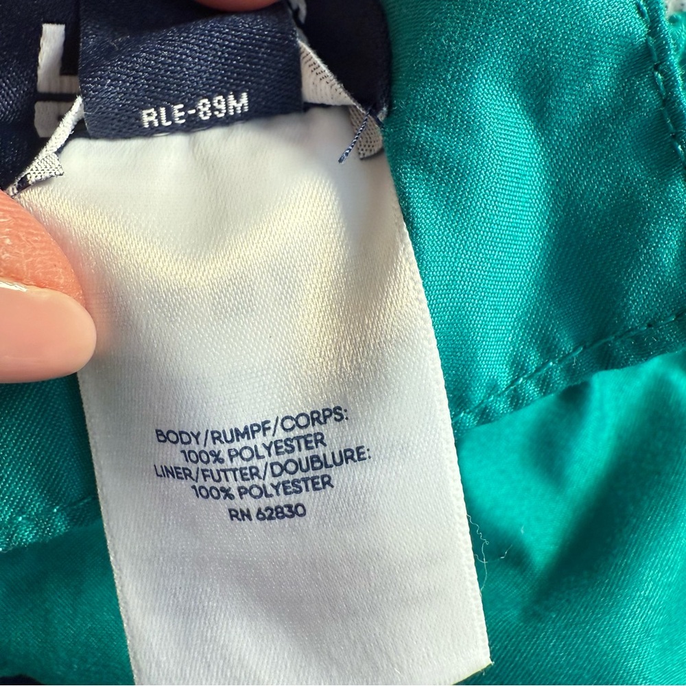 Lands’ End Men’s Colorblock‎ Swim Trunks
Size S (28–30) - Picture 9 of 9